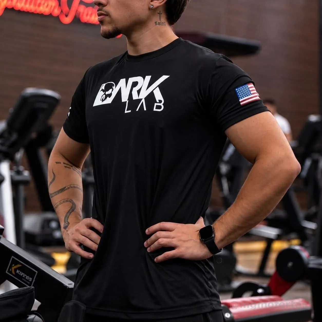 Camiseta Dry-fit  Preta Caveira Unisex Dark Lab
