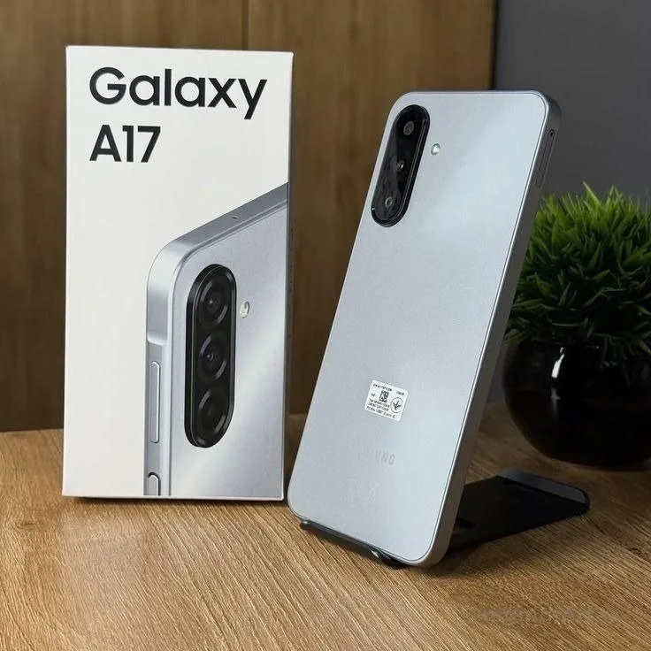 Celular Samsung Galaxy A17 Com Ia, 128gb, 4gb Ram, Câm De 50mp, Tela De 6.7, Nfc, Ip54 - Cinza