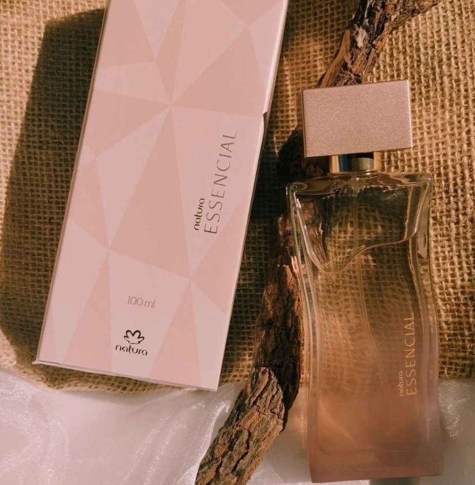 Essencial Natura Tradicional Eau de parfum Feminino 100ml