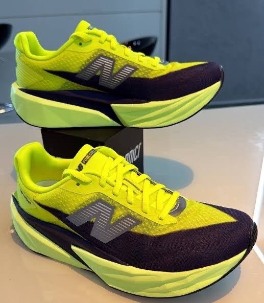 Tênis New Balance Fuelcell Rebel V5 Masculino