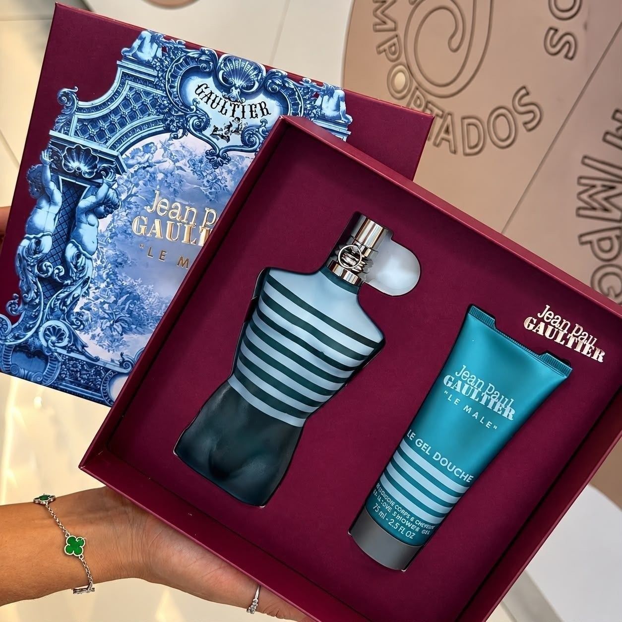 Conjunto de perfume Jean Paul Gaultier Le Male EDT 75 ml + Gel de banho 75 ml FD25 EDT 75 ml para homens